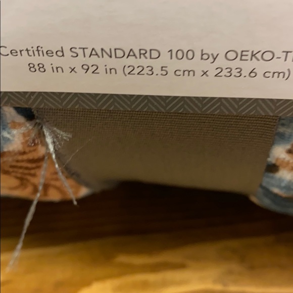 New Velvet Navy Paisley Quilt-Queen - Picture 5 of 7